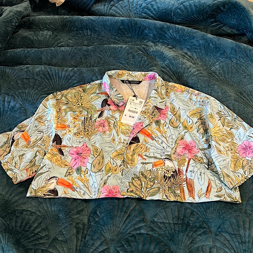 Nwt…Zara crop top. Matching shorts in size Medium available as well.